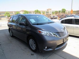 2016 Toyota Sienna XLE