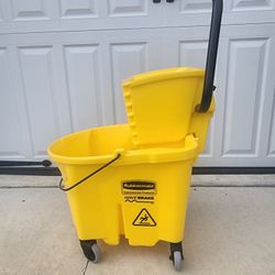 Rubbermaid Mop Bucket 