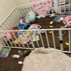 Full Size Bed Frame Pen