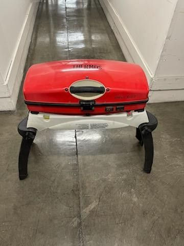 Thermos Grill2Go Gas Grill By Char-Broil, Red
