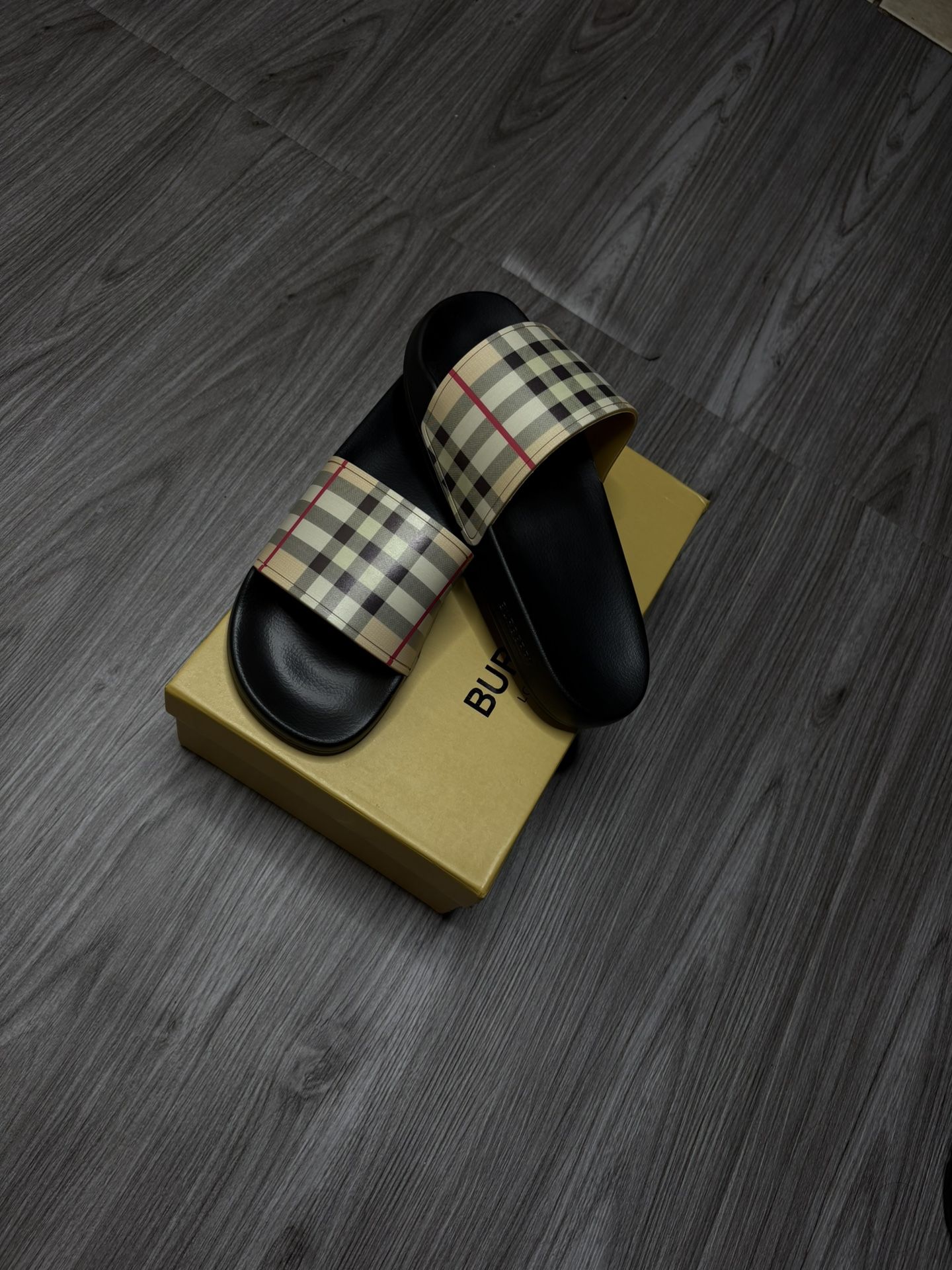 Burberry slides