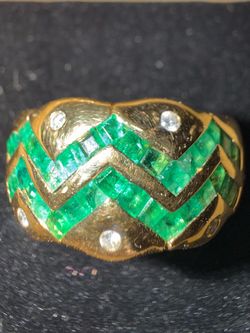 18k gold Colombian Emerald and Diamond Ring