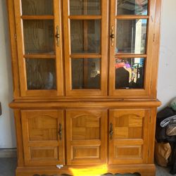 China Cabinet With Light Inside 