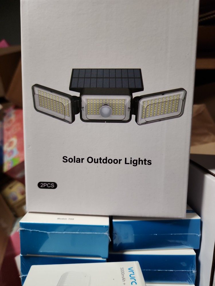 Solar Outdoor Lights 2 In A BOX