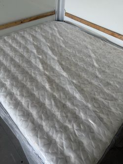 California king size bed mattress king koil modern luxury euro top firm Serta Sealy beautyrest black world class purple restore premier avocado Saatva