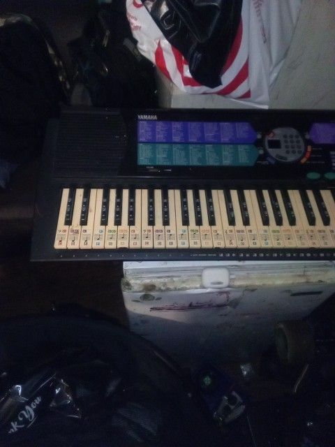 Yamaha Keyboard 