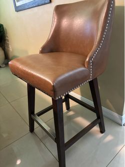 Counter height stools (4) like new
