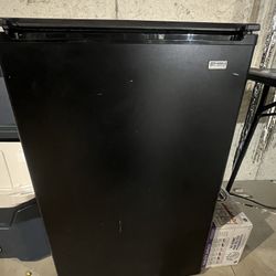 Kenmore Mini Fridge 