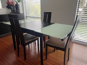 Modern Frosted Glass Extendable Dining Table (Seats 4-6)+4 FREE Chairs