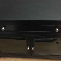 TV Stand/Entertainment Center (Black)