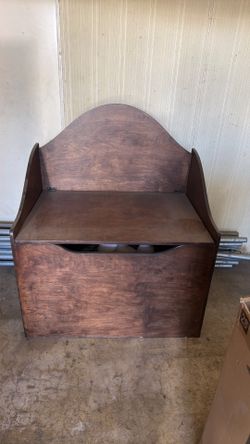 Custom Wood Toy Box