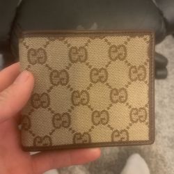 GG Canvas Gucci Wallet