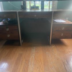 Desk And Filing cabinet 