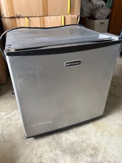 Emerson Mini fridge