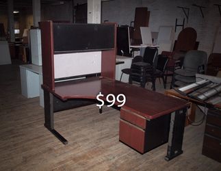 Corner Desk With Hutch