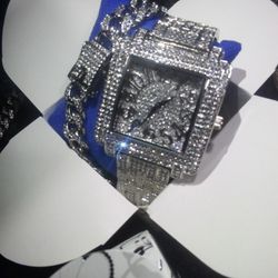 Rare Import Millionaire Executive Rapper Heavy Resizable Watch Long Lasting Lab Diamond 18" Short Chain Set New
Pick up near the perimeter Mall