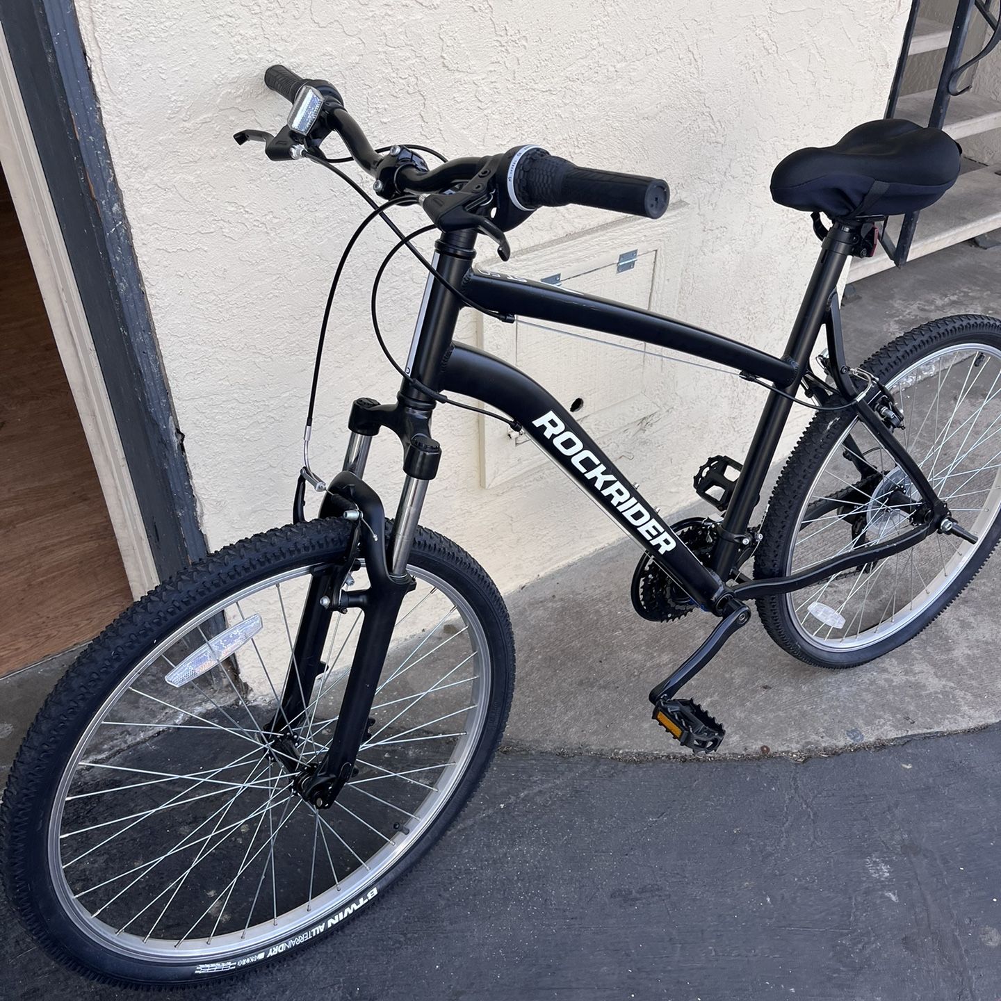 Decathlon Rockrider ST50, 21 Speed Aluminum Mountain Bike,