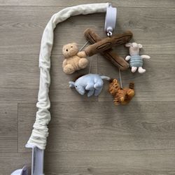 Winnie the Pooh Crib Mobile – Music + Plush Characters