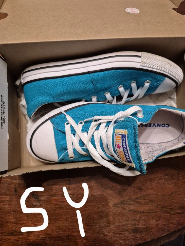 Converse Low Tops