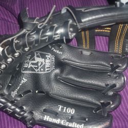 Baseball Gloves  Youth