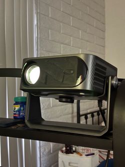 iSinbox projector yg381
