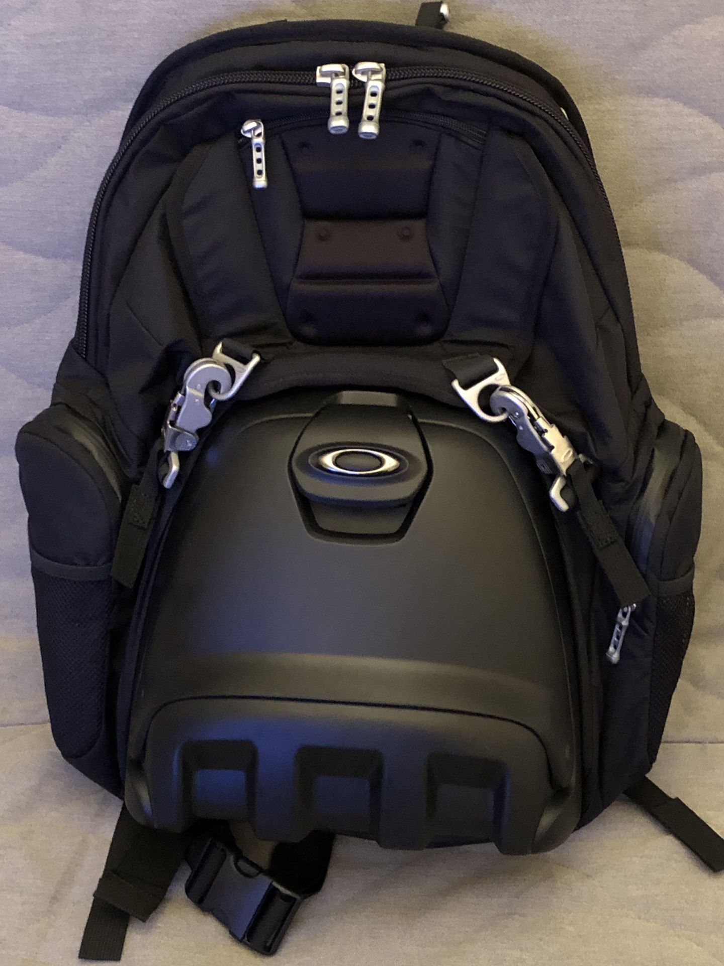 Oakley Lunch Box Backpack - LuggageBase.com 