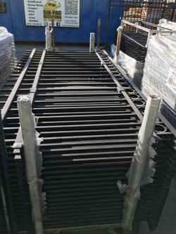 4' tall by 8' long fence panels