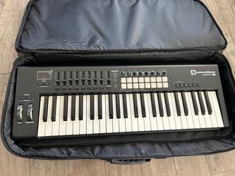 Novation Launchkey 49 MIDI Keyboard Controller
