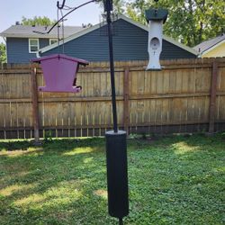 Bird Feeders And Post (Wild Birds Unlimited)