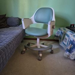 SIDIZ Ringo Kids Desk Chair