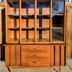 Stunning Mid-Century Modern Walnut China Cabinet / Hutch – Complete Vintage Set 