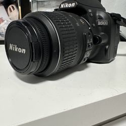 Nikon camera D3100