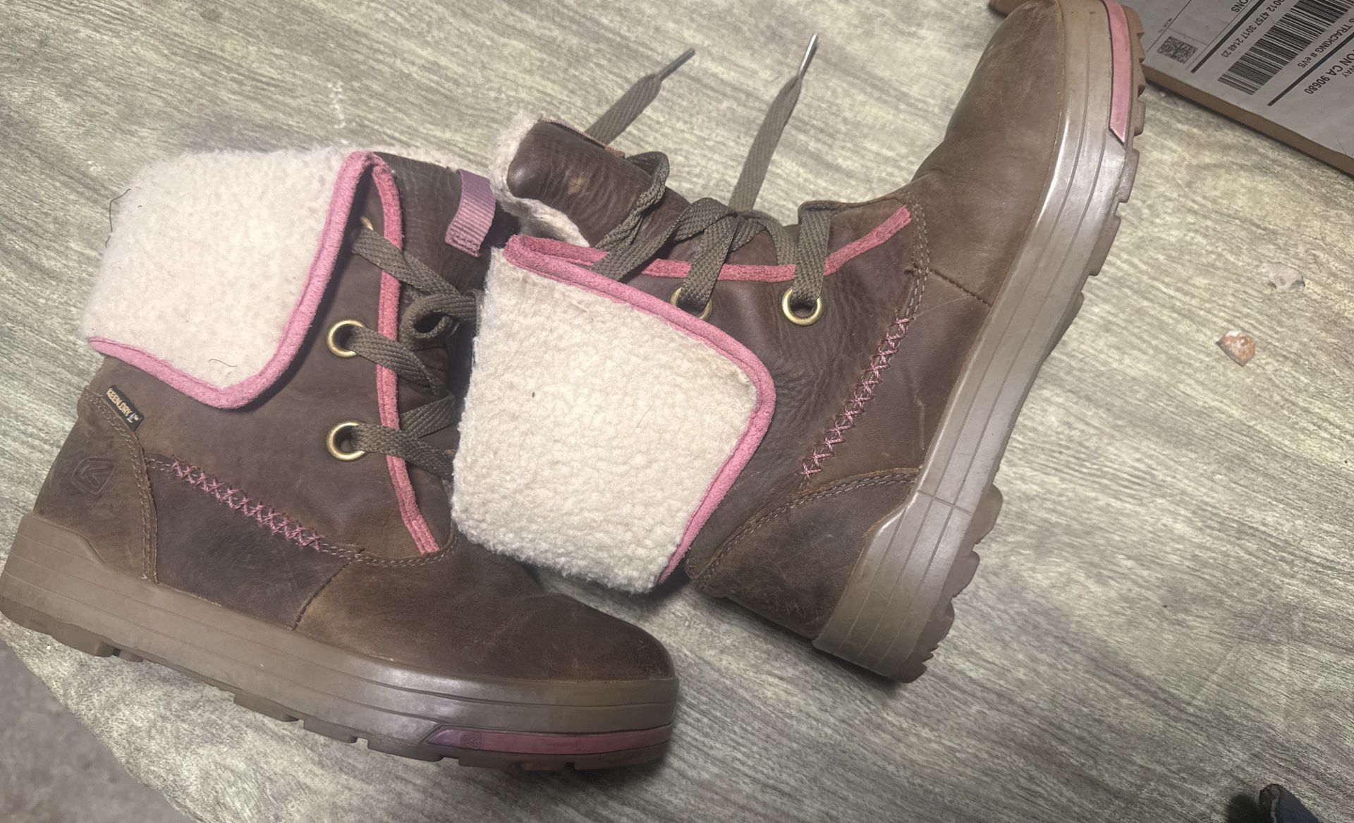 Keen Women’s Boots Insulated  Sz Us 6 Preowned 
