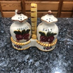 Vintage NASCO Japan Handpainted Ceramic Salt & Pepper Shakers w Caddy, This set is from the 1960's. The caddy is 4.5" tall and salt and pepper shaker
