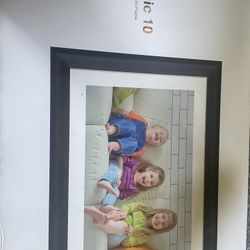 Dragon touch Virtual Photo Frame 