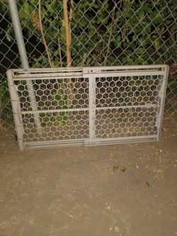 Baby / Pet Gate