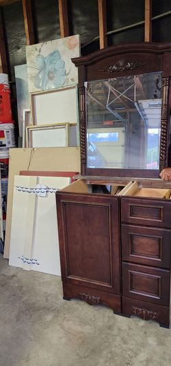 Brand New, Free cabinet with matching Mirror