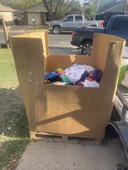 Pallet Of Used Clothing 