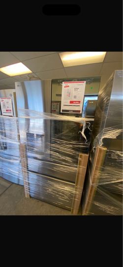 LG 28.6-cu ft 36-in french door refrigerator