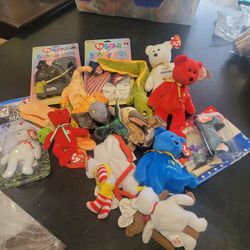 Box Of Misc Ty Beanie Babies And Gear