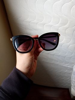 Guess Sunglasses Women