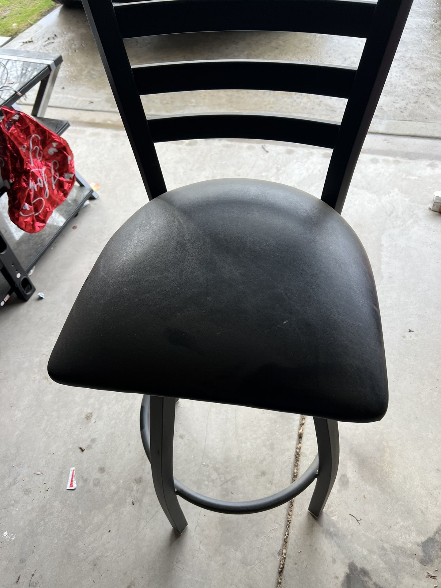 4 Black Stools Like New