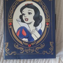 Loungefly Disney Snow White Storybook Crossbody/purse  Bag 2019