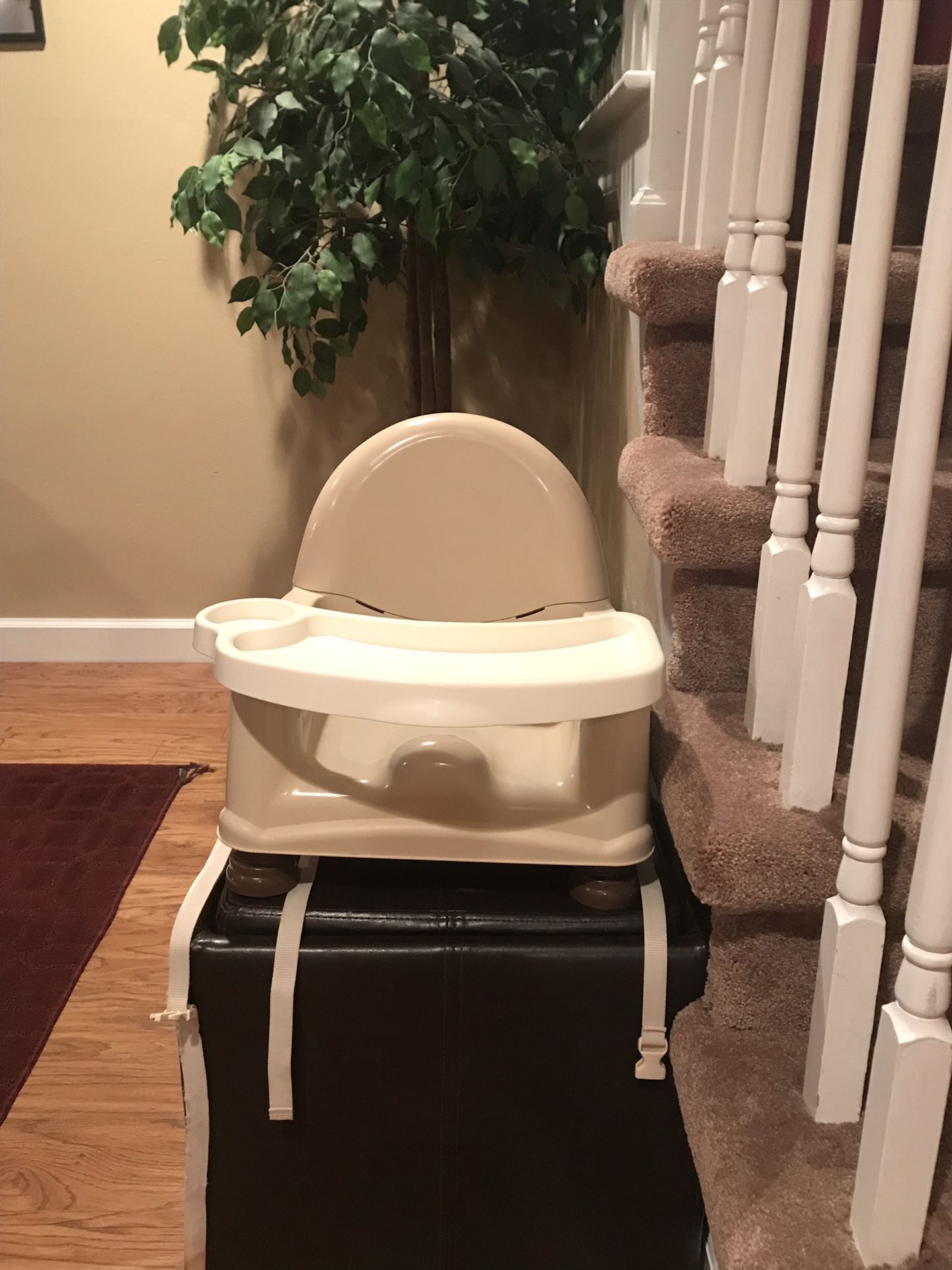 High chair/booster seat