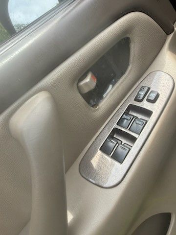 2003 Toyota Sequoia