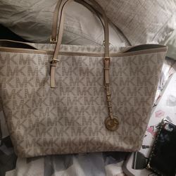 Authentic Like Mew Ex Larg M K Purse 50 Firm Look My Post Alot Item