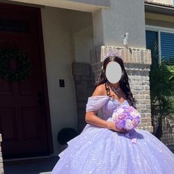 Quinceañera dress,crown and bouquet 