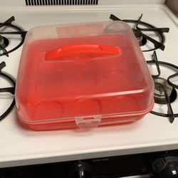 Plastic cupcake holder