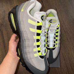 Nike Air Max 95 Neon Size 12