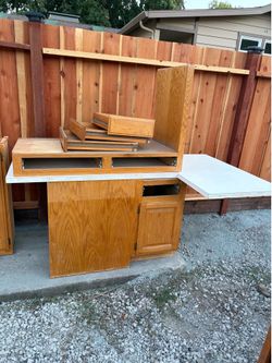 FREE L-shaped bottom cabinet and counter